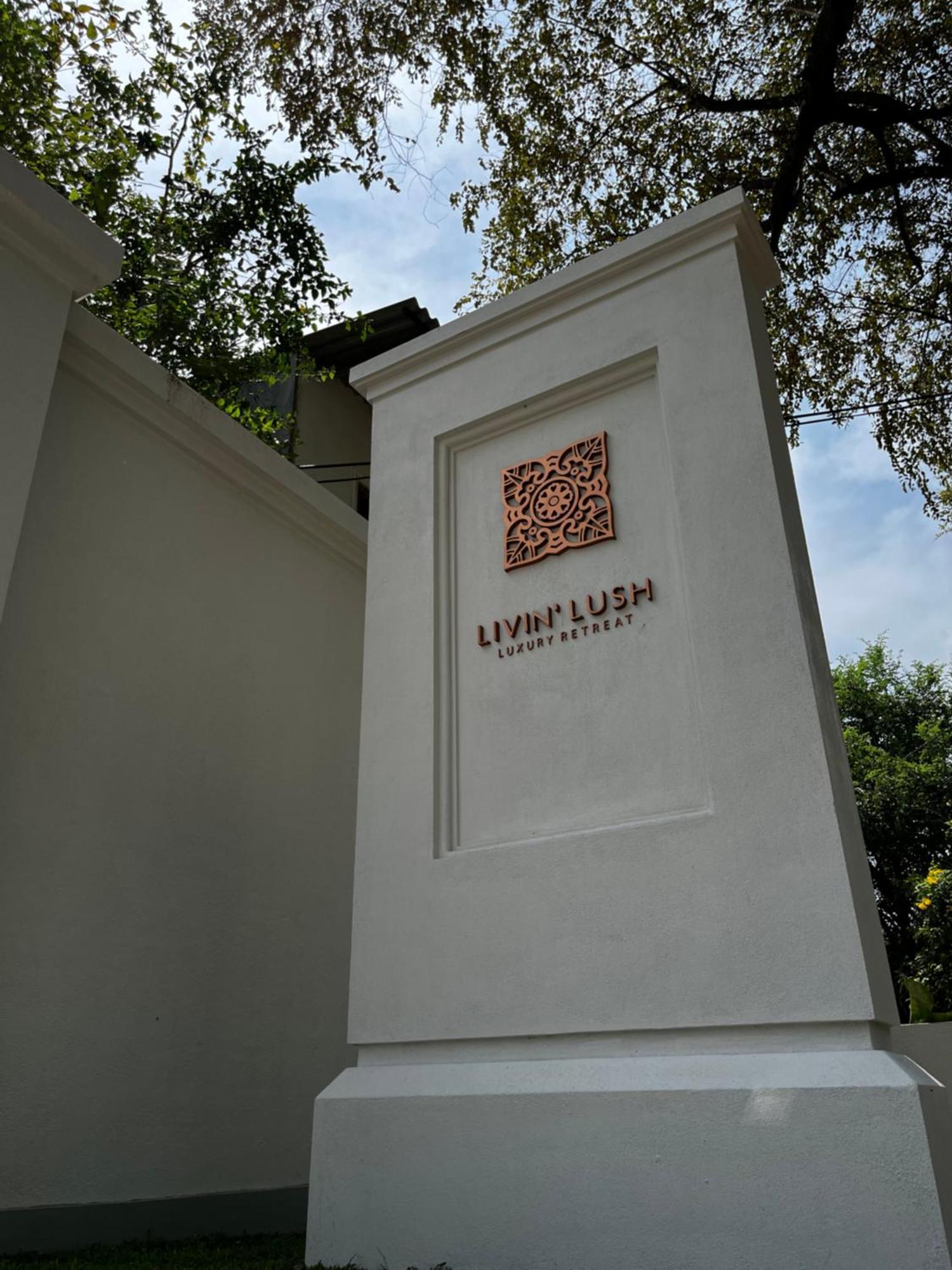 Hotel Livin Lush Luxury Retreat à Anurâdhapura Extérieur photo