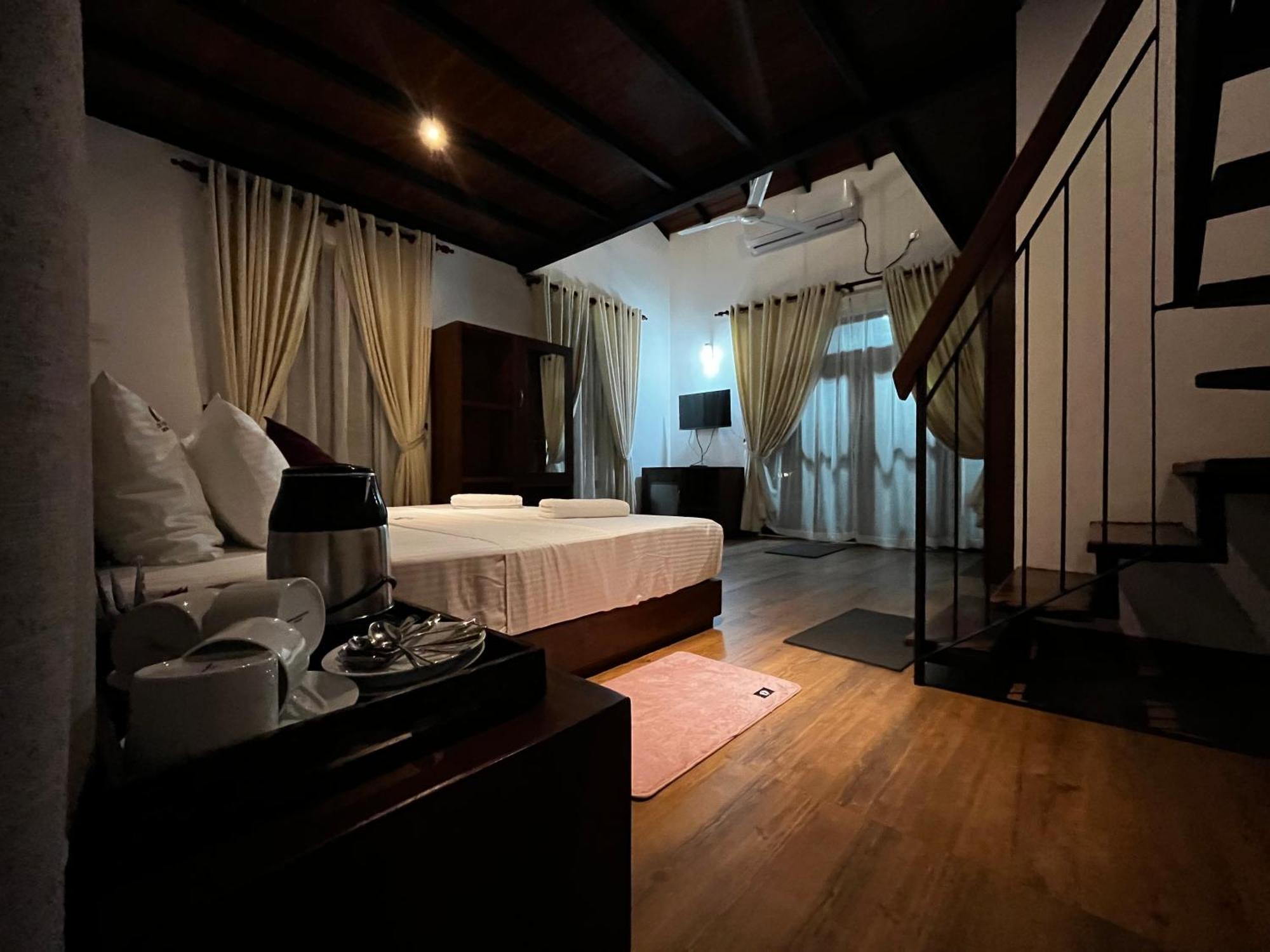 Hotel Livin Lush Luxury Retreat à Anurâdhapura Extérieur photo