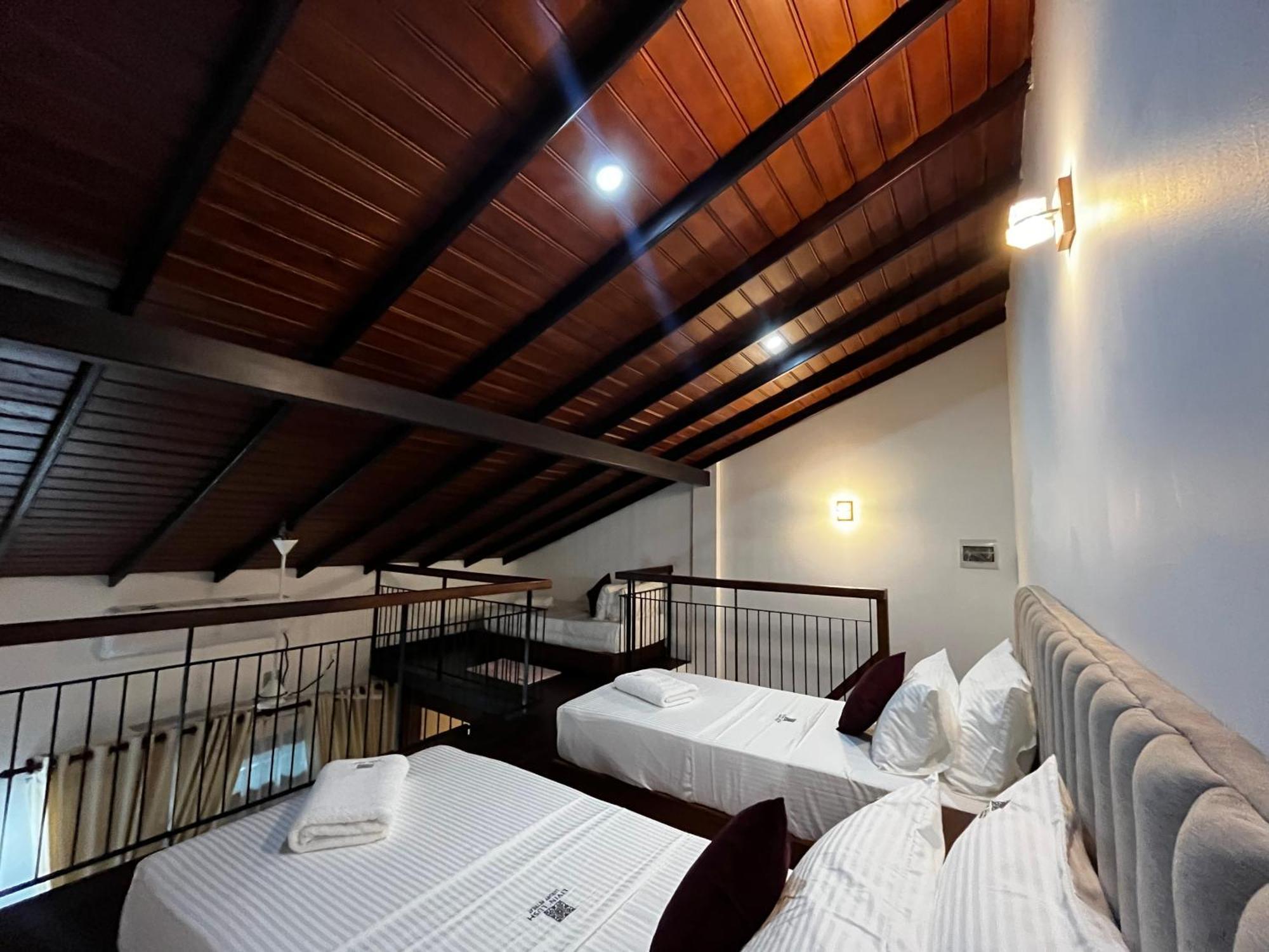 Hotel Livin Lush Luxury Retreat à Anurâdhapura Extérieur photo
